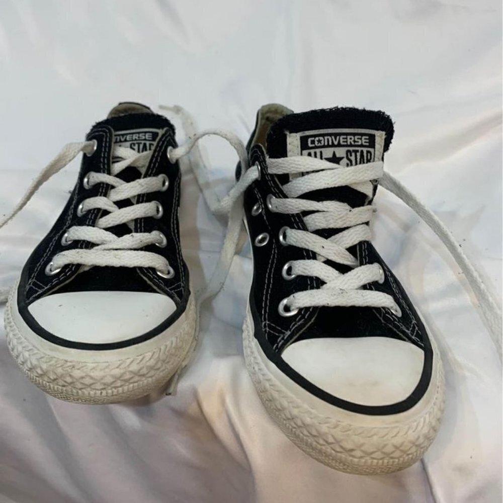 Converse Allstar sneakers. Youth size 13. Excellent condition. black and white.